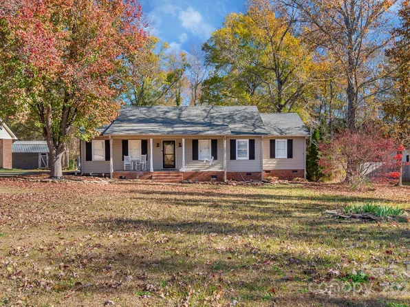 1545 Danlee Dr, Lancaster, SC 29720