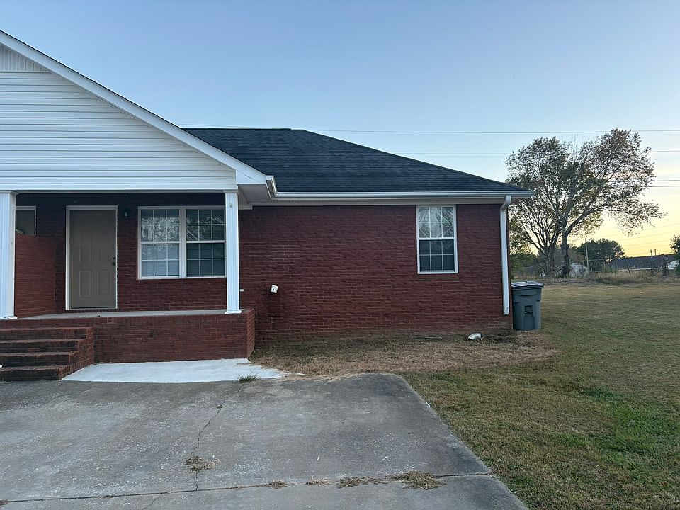 1st image of 56 Maple Pl #56