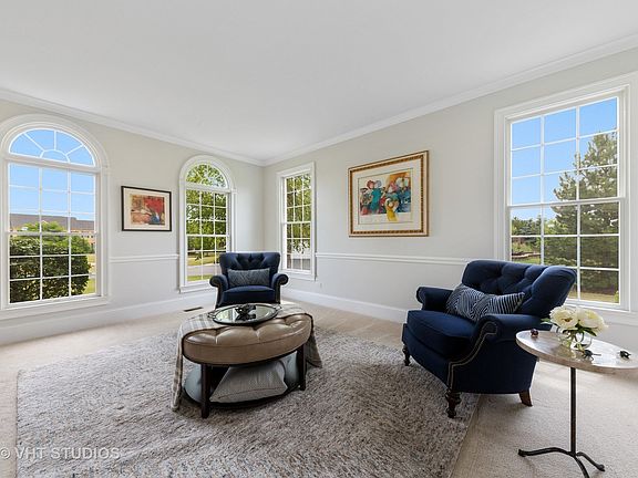 4th image of 5 Turnbury Ct