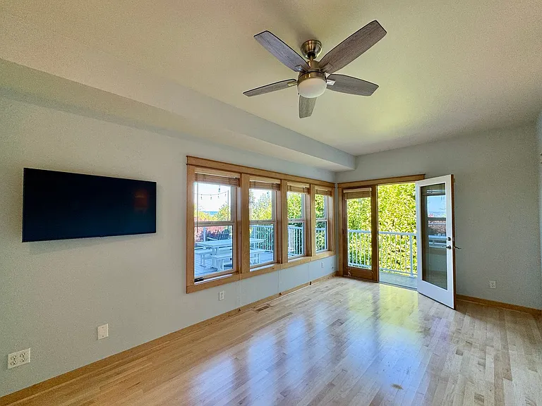 10555 NE Morning Ln — Photo 19