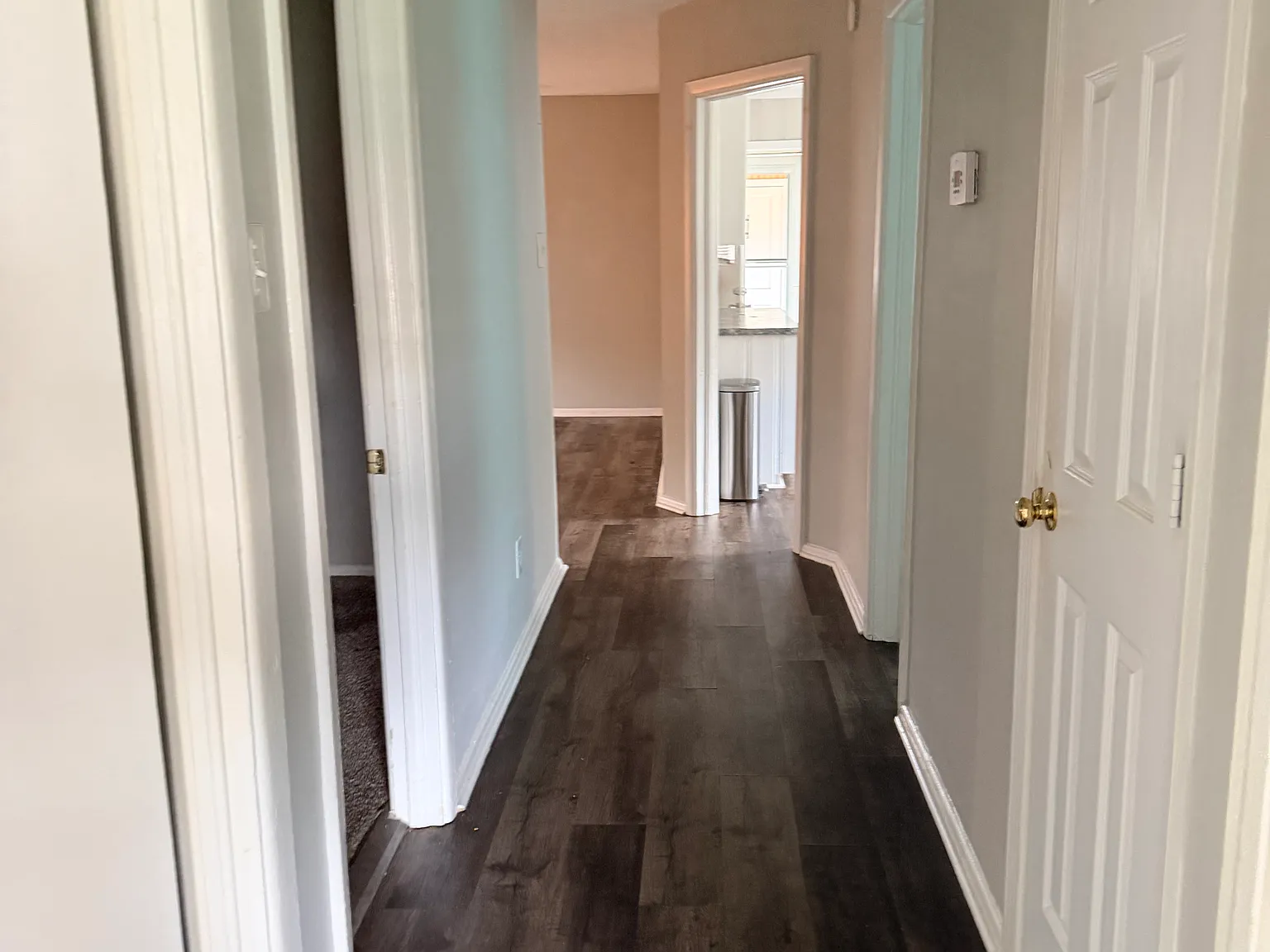 3 bed, 1.5 bath, 1200 sqft, $1,350 — Photo 2