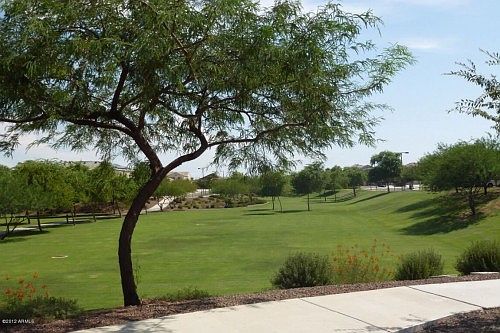 4th image of 17574 W Larkspur Dr