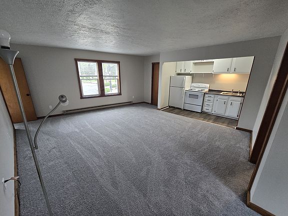 4th image of 11 N Lake St #1