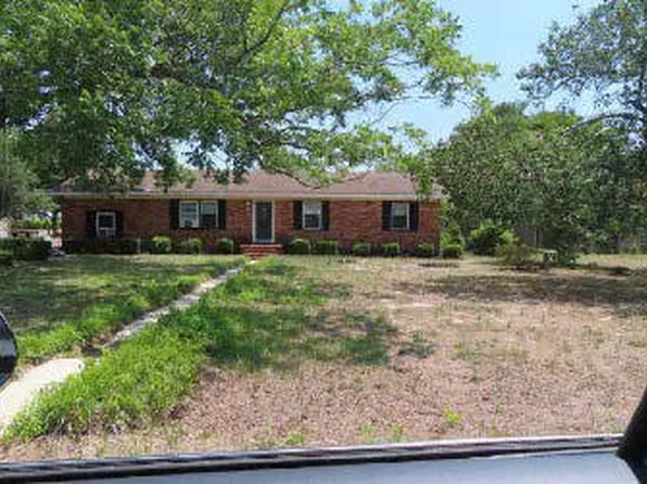 4801 Salix Dr, Wilmington, NC 28412