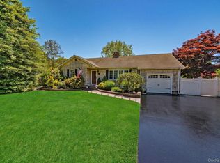 20 Bayside Avenue, Medford, NY 11763