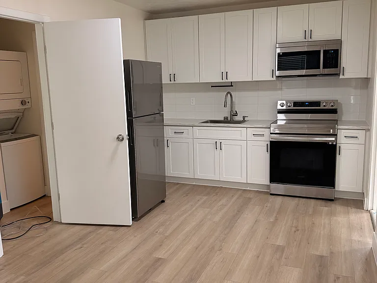 525 Morrison Ave #4 — Photo 2