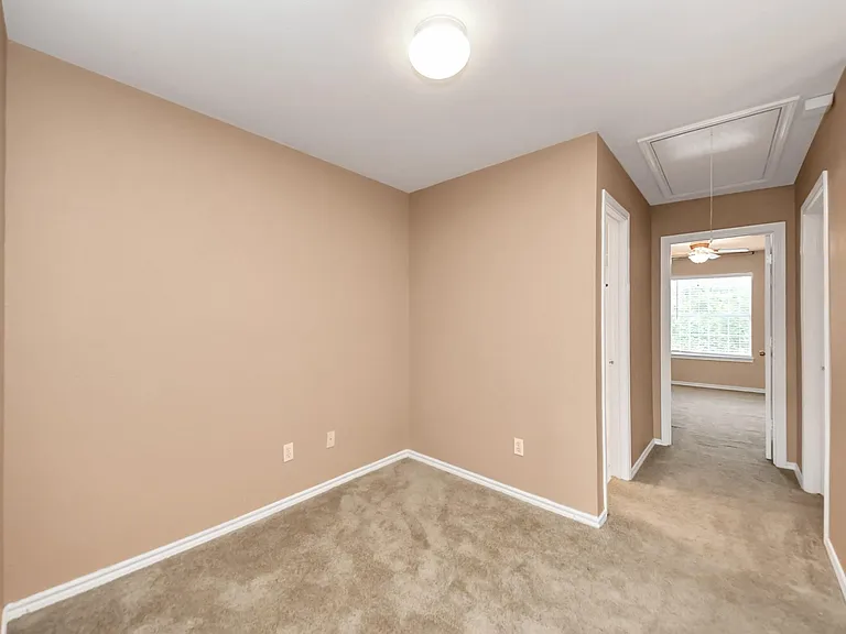 6019 Pennworth Ln — Photo 20