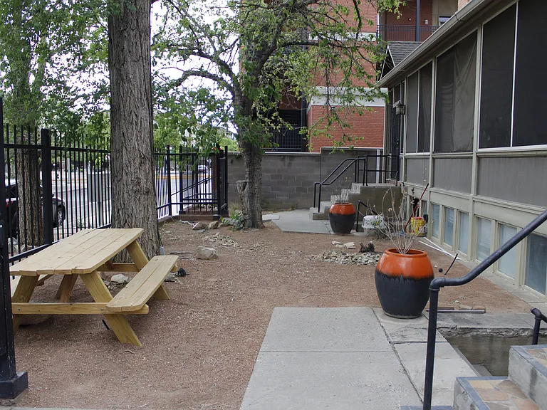 Ideal Urban Location for a Modern 1 Bed Apartment — Photo 41