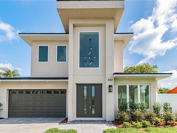 4th image of 843 English Ct