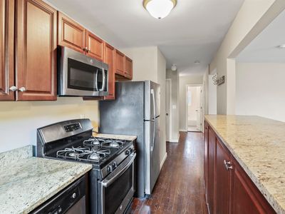 40 Glenwood Ave APT 2G, Jersey City, NJ, 07306