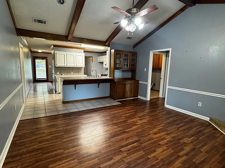 1729 Tallwood Dr — Photo 11