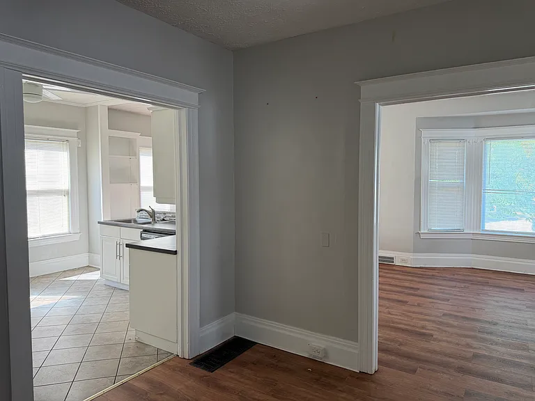 395 University Ave #1 — Photo 11
