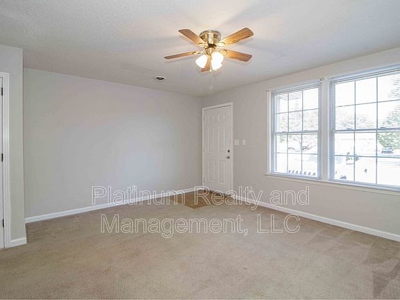 3rd image of 814B Golfview Pl Unit B