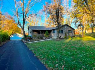 130 Montgomery Rd, Montgomery, IL 60538