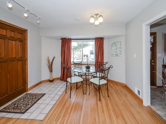 5th image of 1152 Shryer Ave W