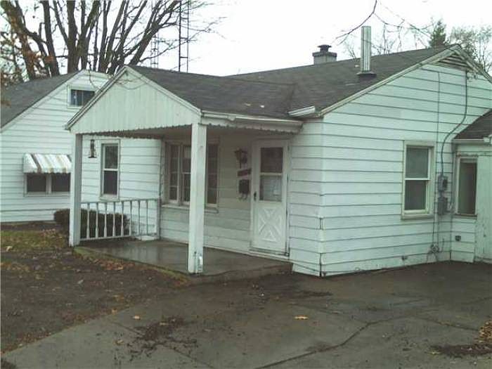 FRONT EXTERIOR