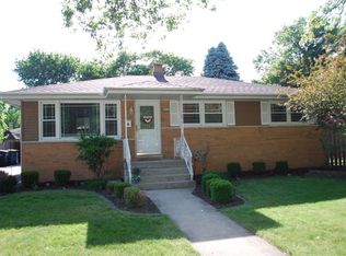 18326 Hickory St, Lansing, IL 60438