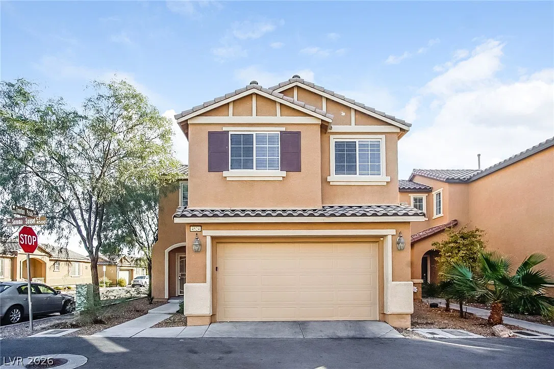 4 bed, 2.5 bath, 1619 sqft, $2,200 — Photo 1