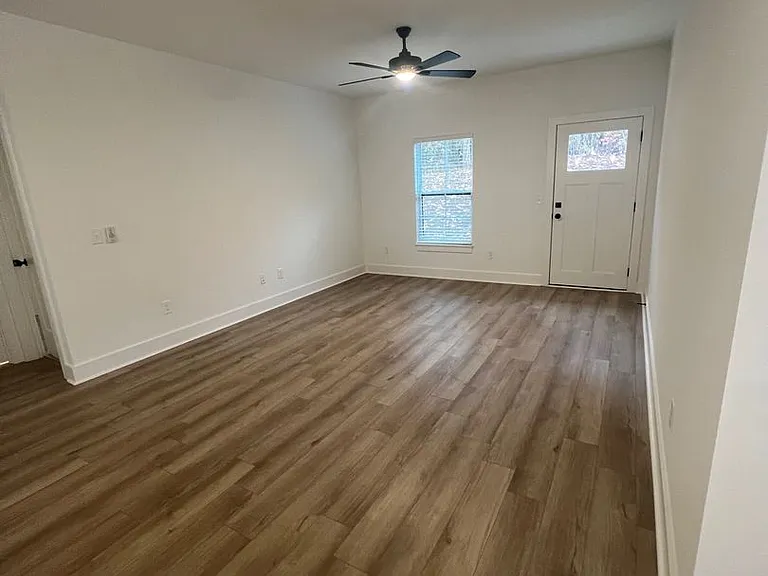224 Willow Ct — Photo 3