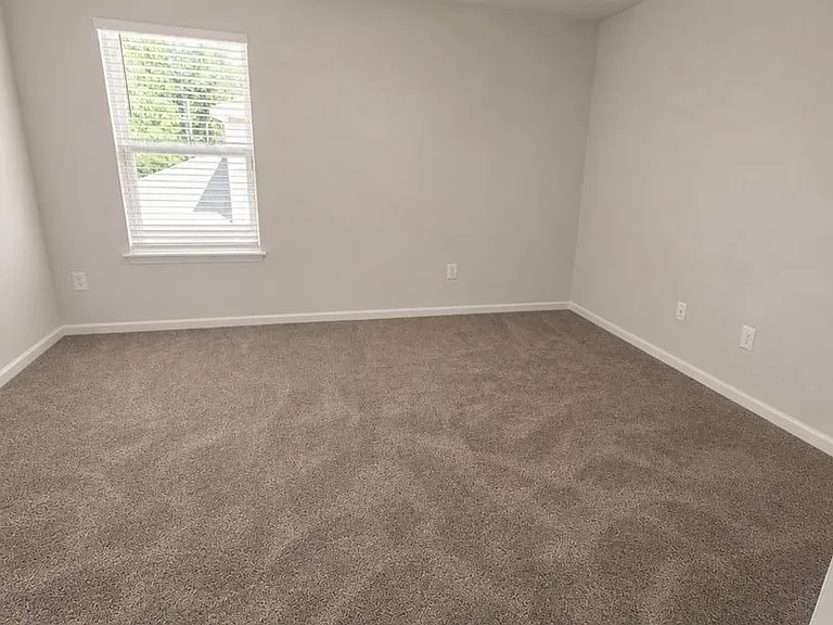 181 Dagger Ct — Photo 35