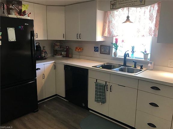 3rd image of 138 Conestoga Trl