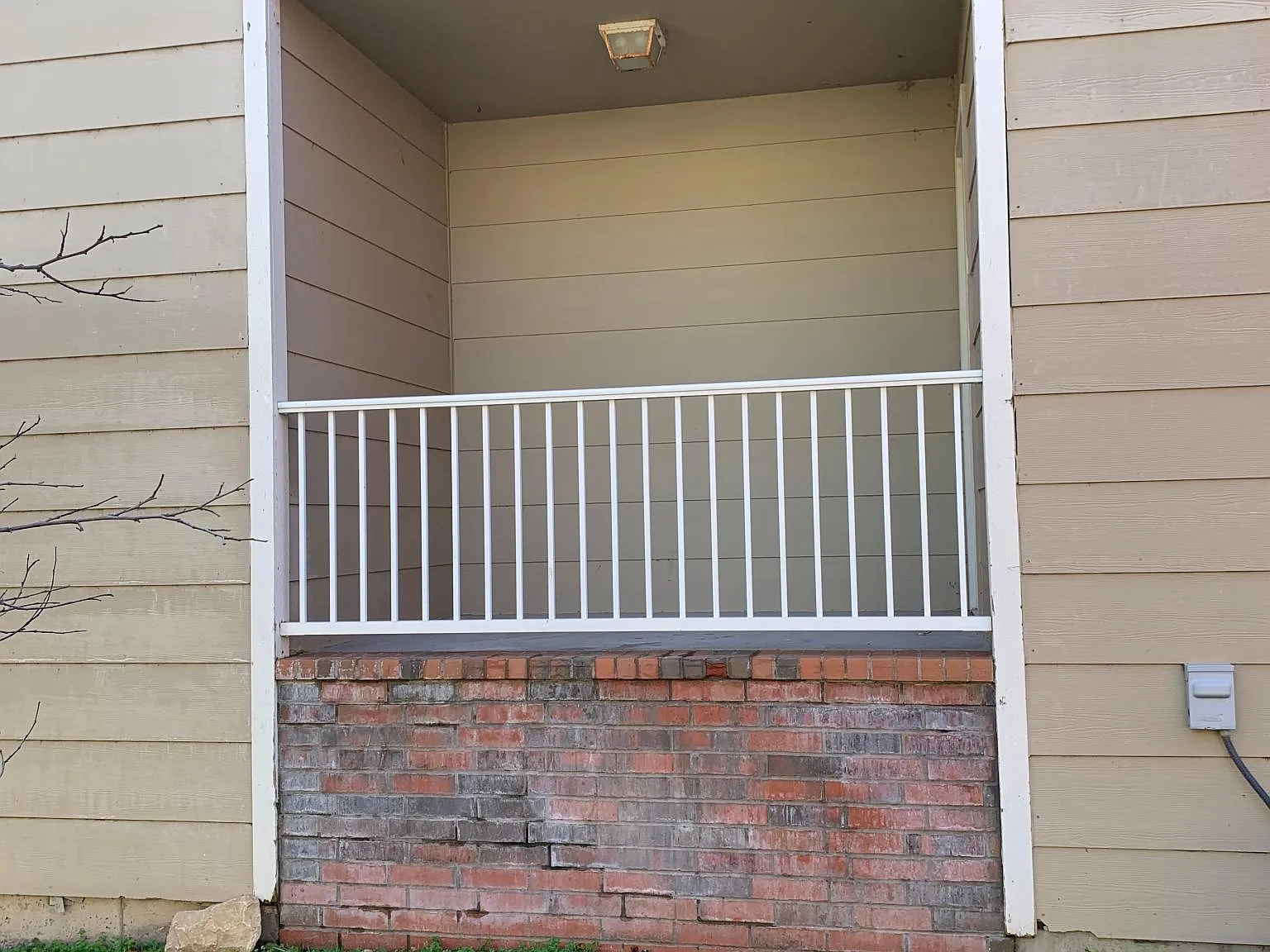 3 bed, 1600 sqft, $1,550 — Photo 4