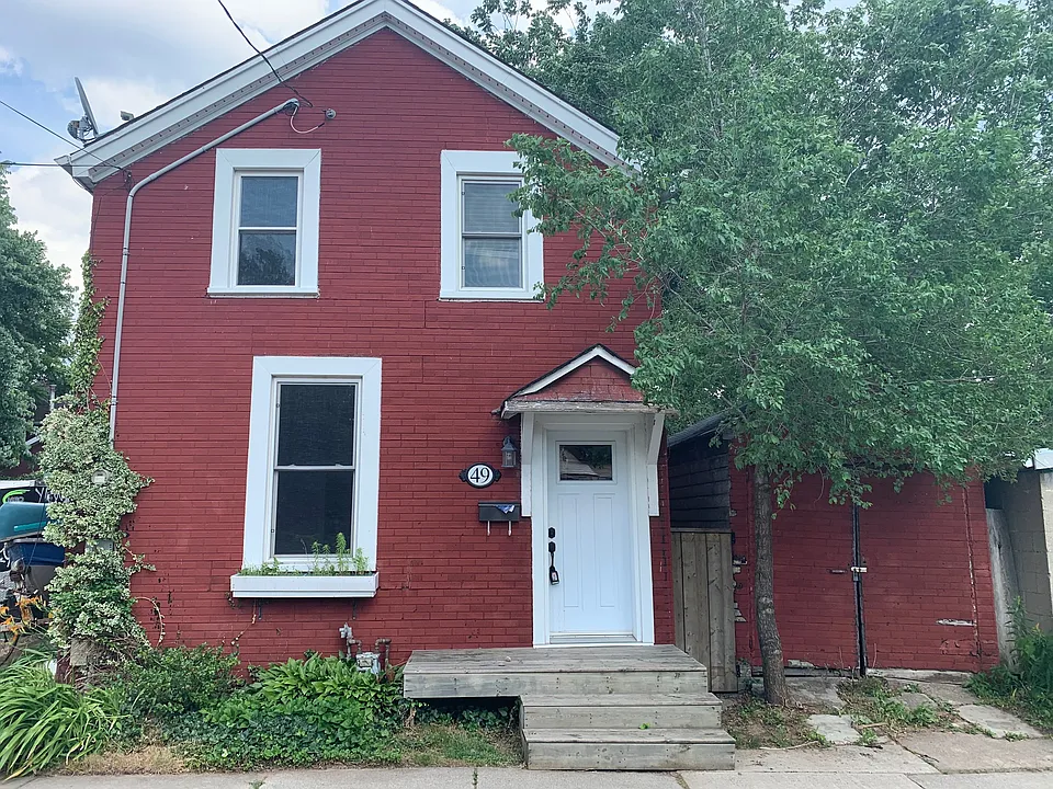 49 Greig St