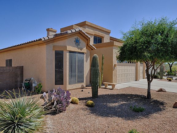 3rd image of 2517 N Via Serena Cir