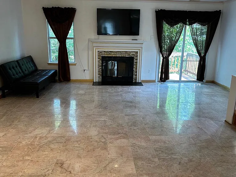 4002 Summer Hollow Ct #155A — Photo 3