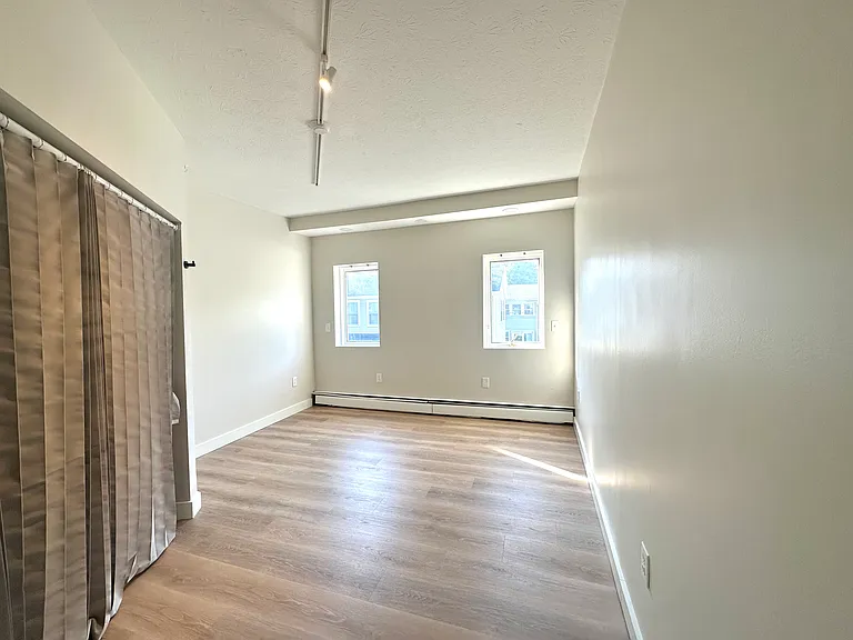 424-426 Broadway #D — Photo 12