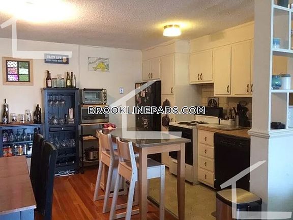 2nd image of 50 Green St #313
