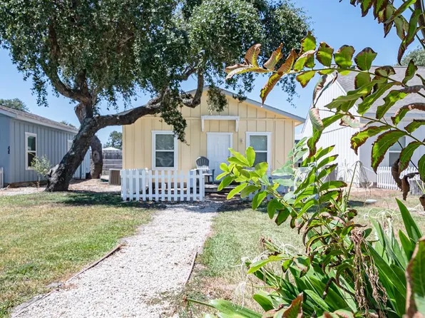 4212 Highway 35 S #23, Rockport, TX 78382