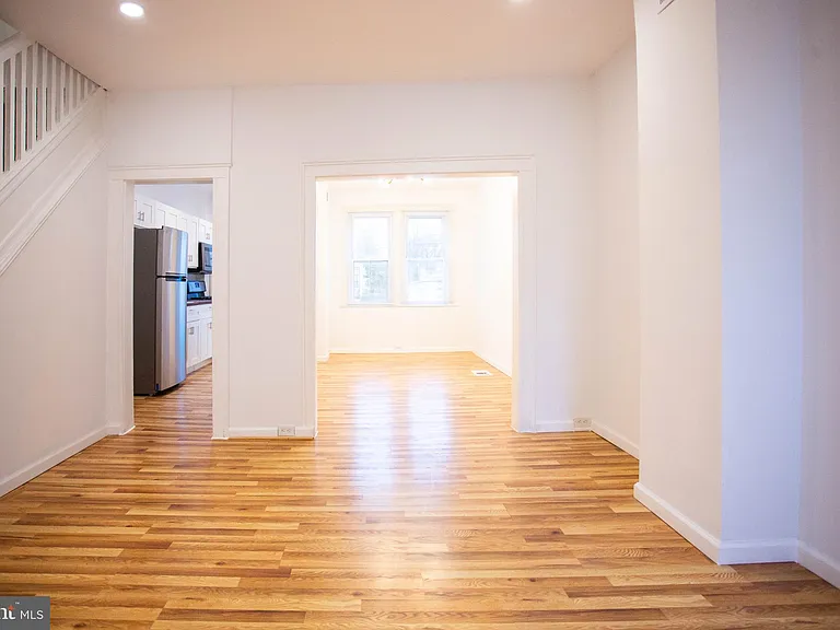3702 Hayward Ave — Photo 3