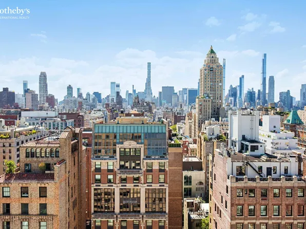 900 Park Avenue image 1 of 17