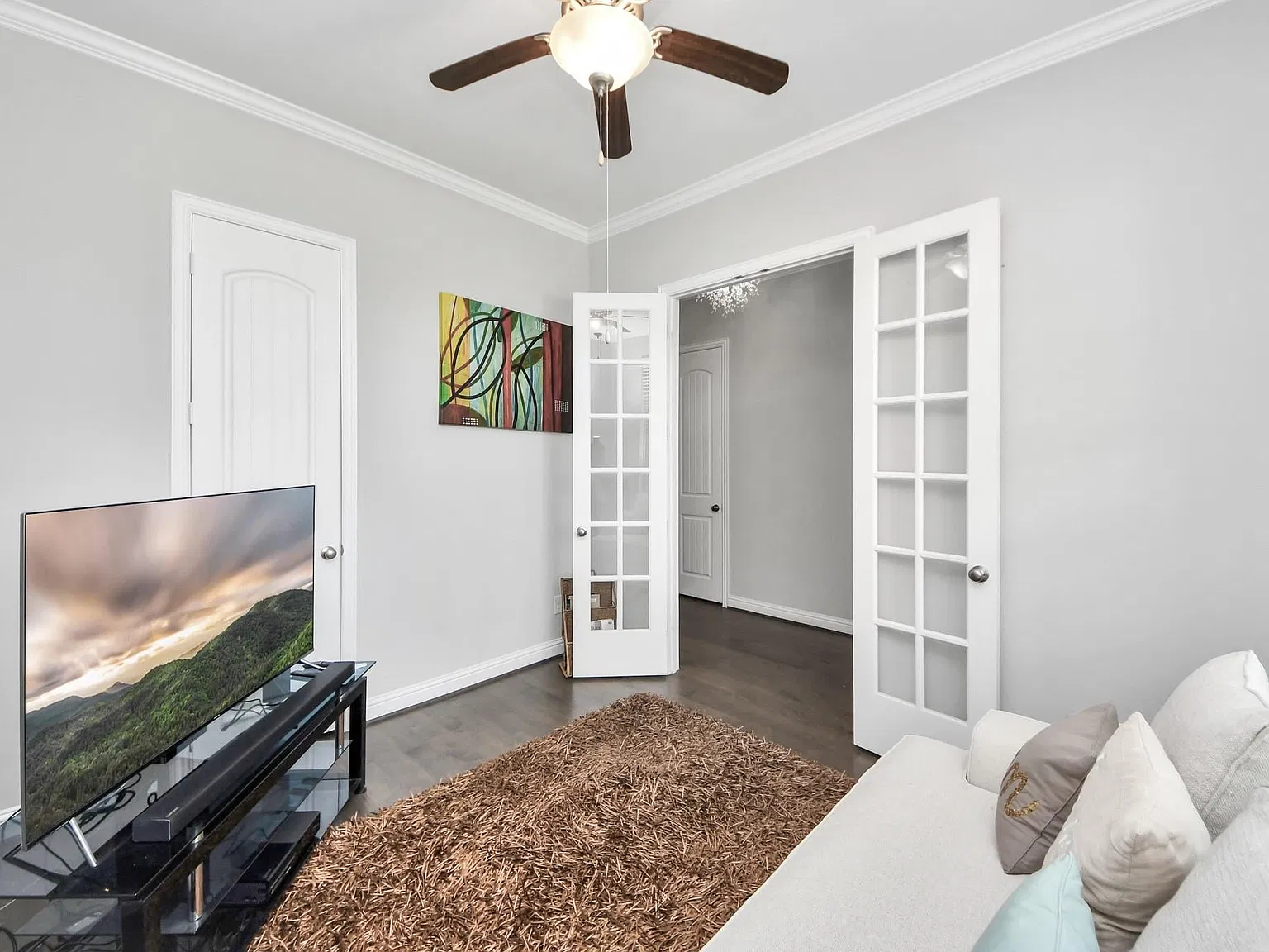 4 bed, 2.5 bath, 2471 sqft, $2,650 — Photo 3
