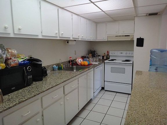2nd image of 13866 SW 90th Ave #203