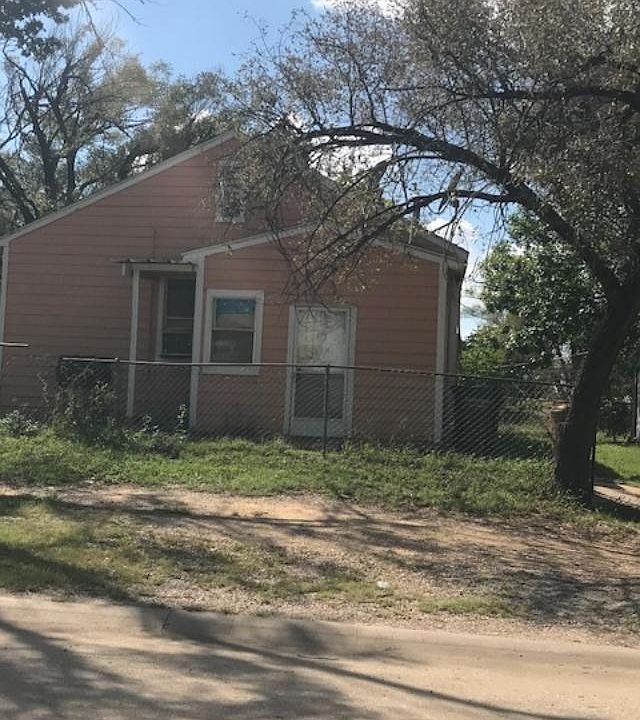 2nd image of 2659 S Fees St