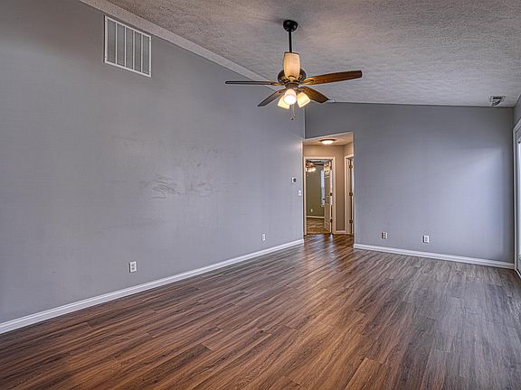 5th image of 4035 Shadwell Dr
