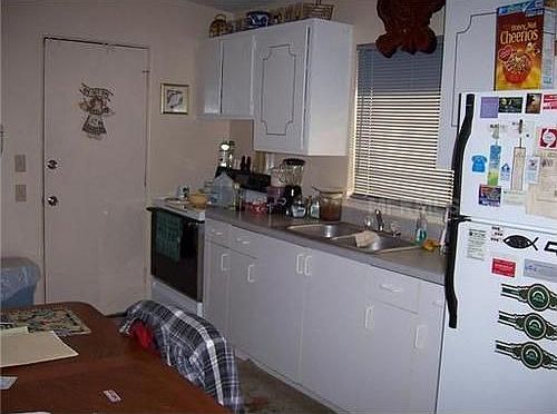 3rd image of 2301 Glenwood Dr