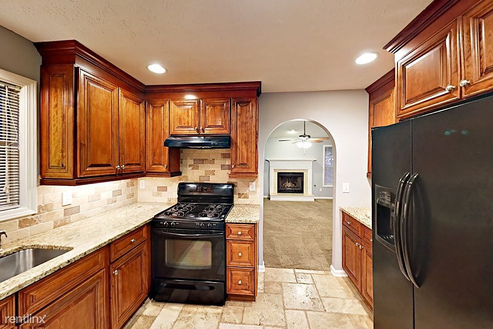 2573 Abbotts Glen Drive Acworth GA