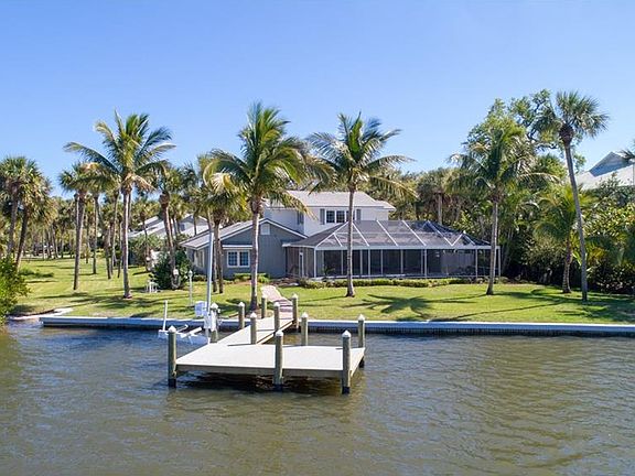2nd image of 325 Cathedral Oaks Dr