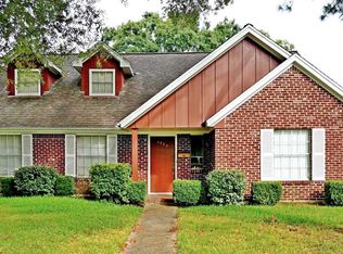 1720 Capstan Rd, Houston, TX 77062