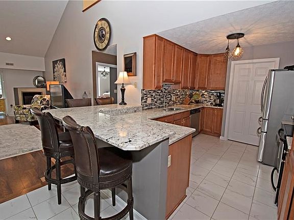 4th image of 2325 Wheatland Cir