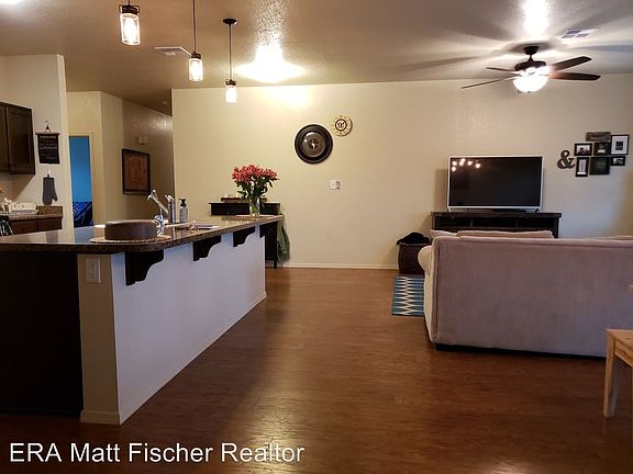 4th image of 7688 E 41st St