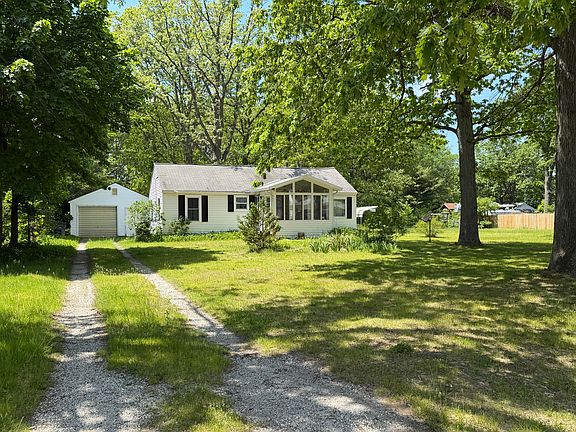 4th image of 1887 Interwood St