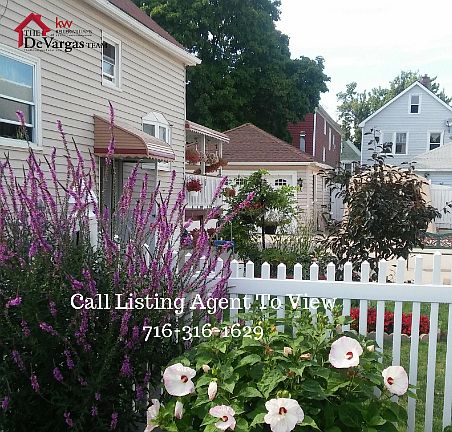 5th image of 153 Ross Ave