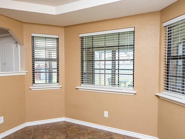 4808 Mount Everest Dr — Photo 11