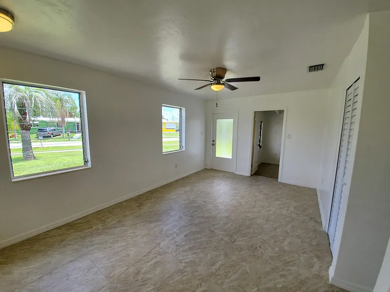 8681 Shumock Ave — Photo 4