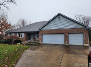 5809 Henderson Rd, Waynesville, OH 45068