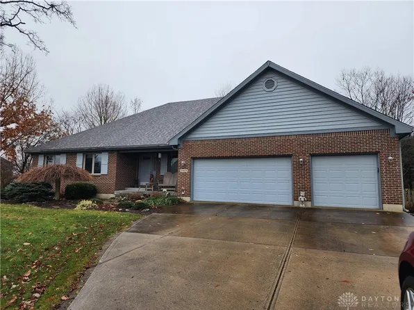 5809 Henderson Rd, Waynesville, OH 45068
